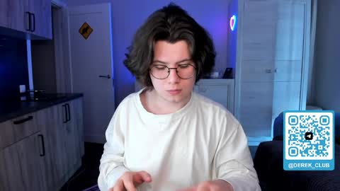 Snapshot of derek_shameless chatting on May 11, 9:15 am Derek online show from May 11, 9:15 am