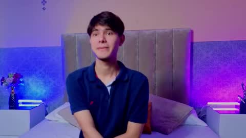 Snapshot of derek_sinn chatting on February 26, 8:41 pm derek_sinn online show from February 26, 8:41 pm