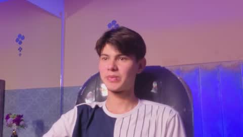 Snapshot of derek_sinn chatting on March 3, 8:04 pm derek_sinn online show from March 3, 8:04 pm