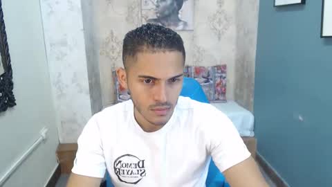 D E R E K online show from December 2, 12:21 pm