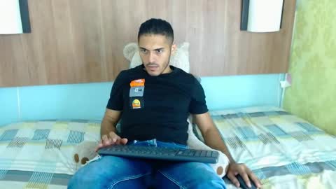 D E R E K online show from December 5, 12:14 pm