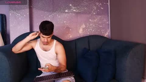 Snapshot of derek_voss chatting on June 16, 1:14 pm derek_voss online show from June 16, 1:14 pm