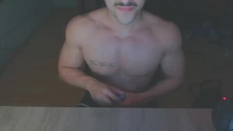 Snapshot of derekhuge chatting on November 3, 8:04 am derekhuge online show from November 3, 8:04 am