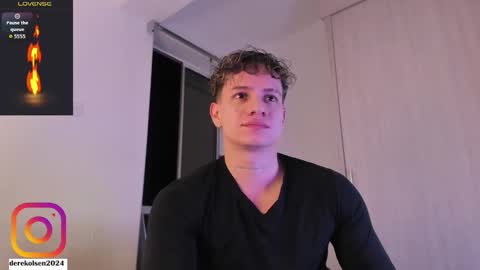 Derek  IG Derekolsen2024 online show from October 21, 3:18 am