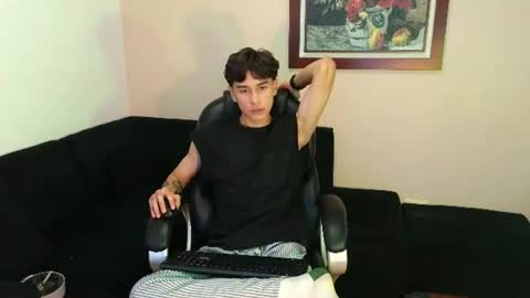 Derek online show from June 10, 10:41 pm