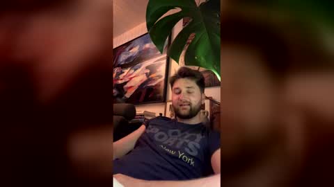 derkleinerabauke online show from April 18, 8:09 pm