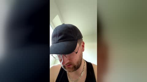 derkleinerabauke online show from April 22, 5:14 pm