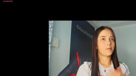 derly_cuervo703031 online show from May 17, 4:47 pm