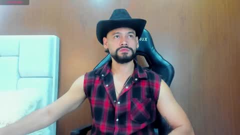 DerryBigger CM online show from October 31, 7:59 pm