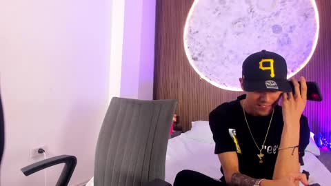 derrymeyers online show from March 30, 10:55 pm