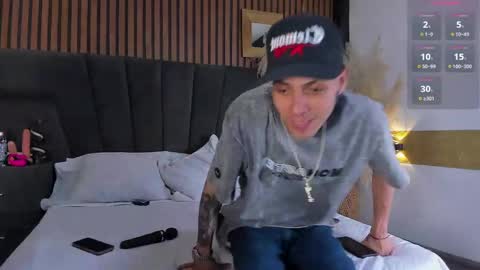 derrymeyers online show from April 8, 5:07 am