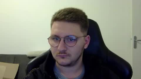 Snapshot of dervechi chatting on October 5, 11:19 am dervechi online show from October 5, 11:19 am