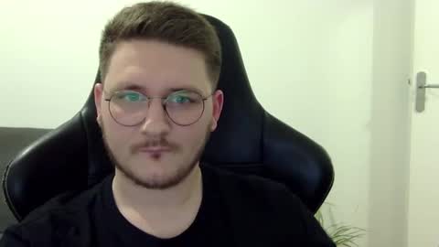 Snapshot of dervechi chatting on December 13, 8:36 pm dervechi online show from December 13, 8:36 pm