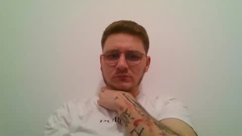 Snapshot of dervechi chatting on December 14, 11:42 pm dervechi online show from December 14, 11:42 pm