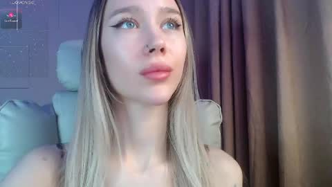 Ari online show from April 12, 4:34 pm