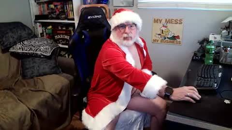 Snapshot of desertknight56 chatting on January 18, 5:48 pm D K online show from January 18, 5:48 pm