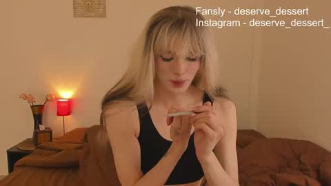 Snapshot of deserve_dessert chatting on April 25, 10:29 pm Domi online show from April 25, 10:29 pm
