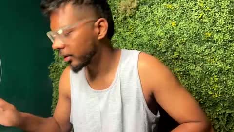 Snapshot of desi_silver chatting on February 2, 5:42 am Desi silver online show from February 2, 5:42 am