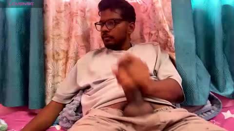 Snapshot of desi_silver chatting on October 5, 5:50 am Desi silver online show from October 5, 5:50 am