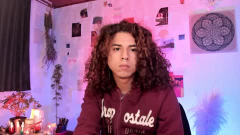 Snapshot of desidias chatting on December 9, 2:13 am Desidias online show from December 9, 2:13 am