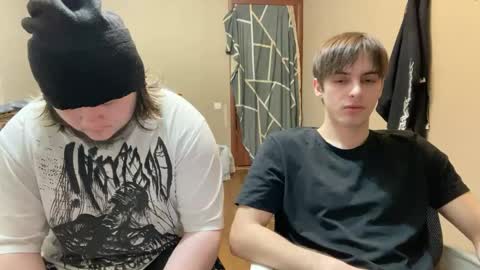 Snapshot of desiredude9 chatting on March 22, 5:49 pm desiredude9 online show from March 22, 5:49 pm