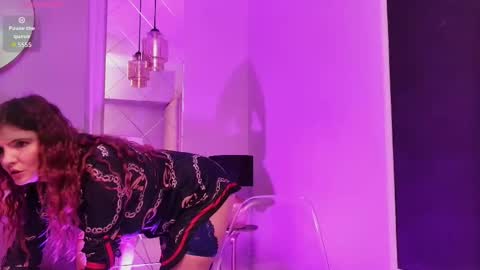 Snapshot of desireekeys chatting on November 18, 5:01 am Desiree online show from November 18, 5:01 am