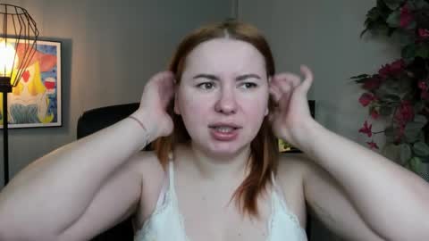 LAYLA online show from April 1, 6:25 am