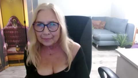 S O F I A online show from October 24, 2:24 pm
