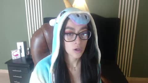 Desiring Angel online show from December 18, 1:34 pm