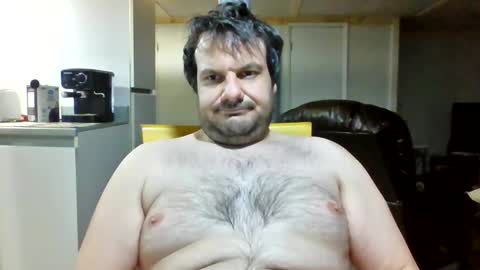 deskeven819281 online show from March 11, 9:37 am