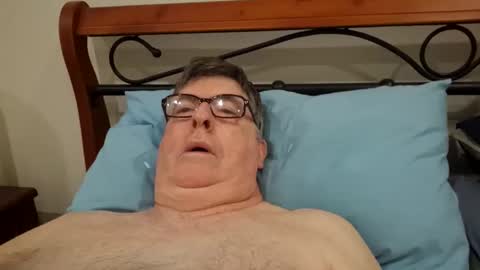 Desmon1958 online show from March 18, 7:28 pm