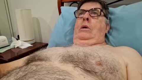 Desmon1958 online show from April 3, 8:29 pm