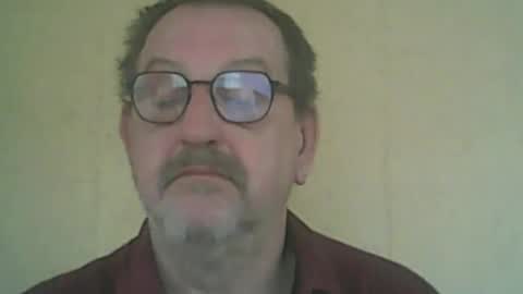 Snapshot of destelp chatting on April 24, 10:39 am destelp online show from April 24, 10:39 am