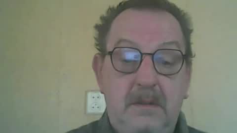 Snapshot of destelp chatting on April 26, 11:19 am destelp online show from April 26, 11:19 am