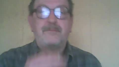 Snapshot of destelp chatting on April 28, 6:35 pm destelp online show from April 28, 6:35 pm