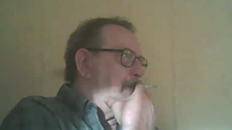 Snapshot of destelp chatting on April 30, 5:08 pm destelp online show from April 30, 5:08 pm