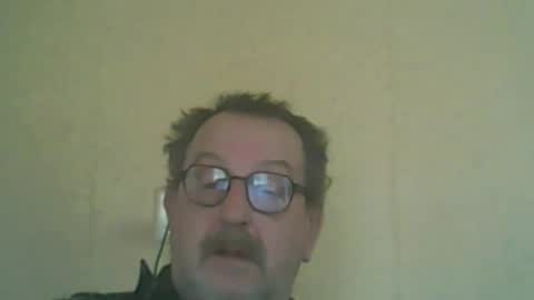 Snapshot of destelp chatting on May 14, 12:01 pm destelp online show from May 14, 12:01 pm