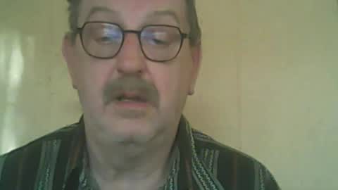 Snapshot of destelp chatting on May 31, 6:09 pm destelp online show from May 31, 6:09 pm