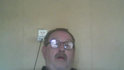 Snapshot of destelp chatting on June 4, 10:54 am destelp online show from June 4, 10:54 am