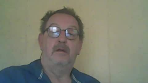 Snapshot of destelp chatting on July 5, 10:44 am destelp online show from July 5, 10:44 am