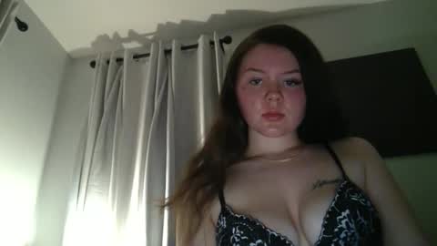 Snapshot of destiny4real88 chatting on October 28, 2:04 am destiny4real88 online show from October 28, 2:04 am