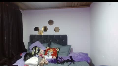 destinyfuckass69 online show from December 16, 7:08 pm