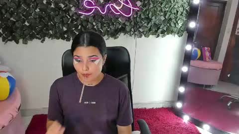 Destiny online show from April 25, 2:03 pm