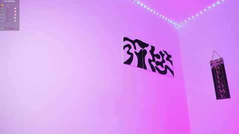 Snapshot of desty_y chatting on October 15, 9:04 pm desty_y online show from October 15, 9:04 pm