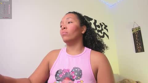 Snapshot of desty_y chatting on October 18, 7:09 am desty_y online show from October 18, 7:09 am