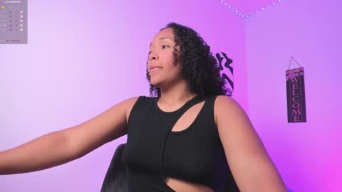 Snapshot of desty_y chatting on November 9, 5:44 pm desty_y online show from November 9, 5:44 pm