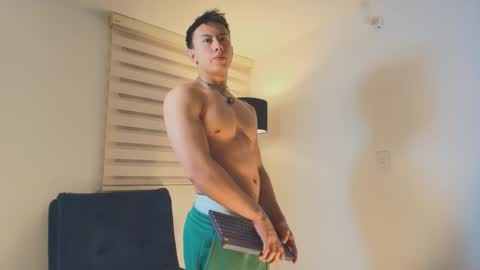 Snapshot of deus_belli chatting on September 9, 6:24 am Deus Belli online show from September 9, 6:24 am