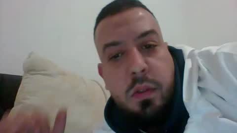 Snapshot of devil_angel66 chatting on October 31, 5:25 pm devil_angel66 online show from October 31, 5:25 pm