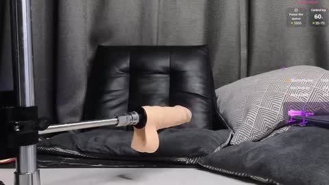 Snapshot of devil_s_bride chatting on January 8, 6:41 am devil_s_bride online show from January 8, 6:41 am