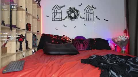 Snapshot of devil_s_bride chatting on November 19, 8:42 pm devil_s_bride online show from November 19, 8:42 pm